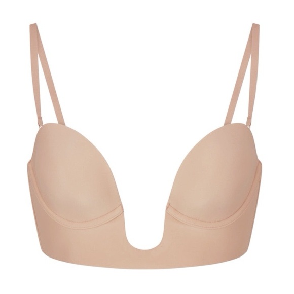 SKIMS Deep Plunge Strapless Bra! Retail $58. - Picture 7 of 8